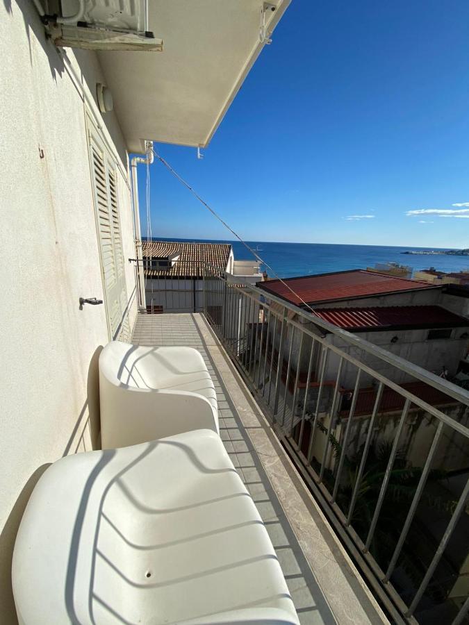 Nick & Santo'S Holiday Homes B&B Giardini Naxos Exterior photo